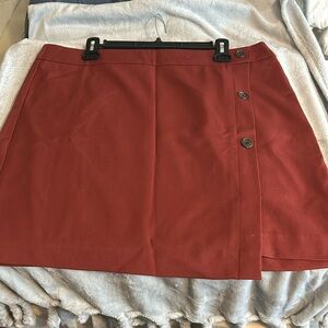 NWT Loft Skirt Button Details